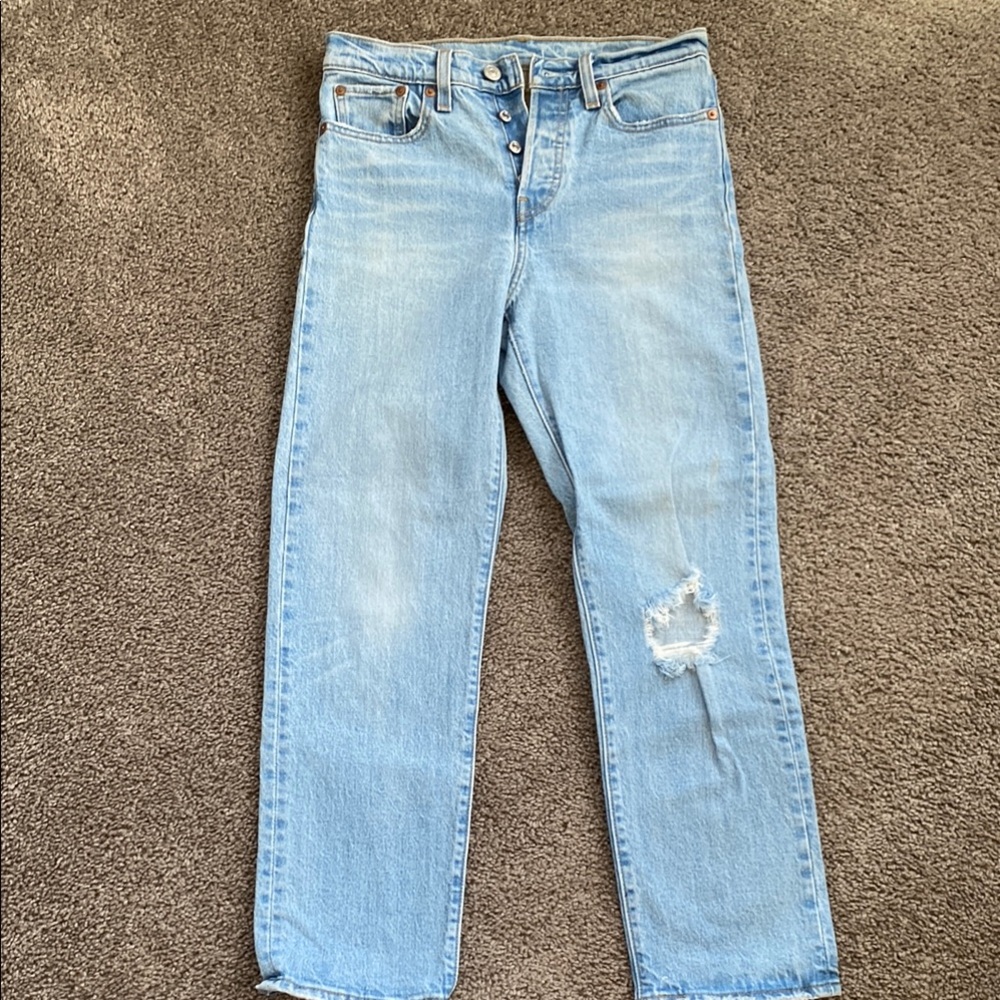 Women's levis Jeans 25